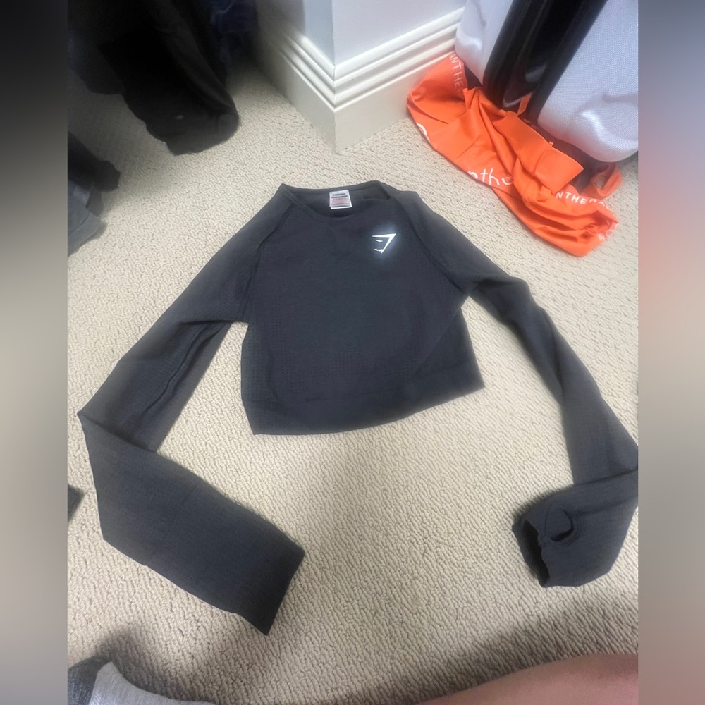 Gym shark workout top